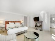Detached Villa · The Golden Mile