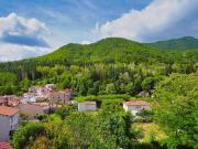 Deux appartements dans une maison de maître, fort...