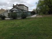 Deux maison de plus de 500 m² et une dépendance sur...
