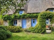 Deux maisons en pierre à Saint Nicolas des Eaux