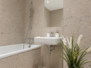 DG ERSTBEZUG | 3 Zimmer mit hofseitiger Terrasse |...