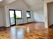 DG Wohnung,2Zi,75qm,EBK,Klimaanlage, Balkon mit... DG Wohnung,2Zi,75qm,EBK,Klimaanlage, Balkon mit...