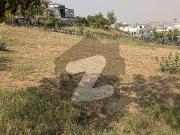 DHA PHASE 5 Back Park Open 1 Kanal. Owner Itself