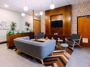 Diamond En Suite E Has an Apartment