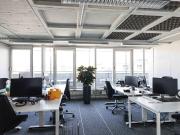 Die hohen, hellen Räume ergeben ein angenehmes Arbeitsklima