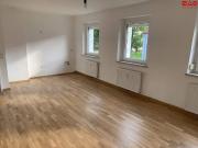 Diese Wohnung überzeugt mit stilvoller Sanierung ...