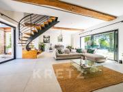 Dijon Ancienne bâtisse en pierres, restaurée, avec...