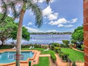 DIRECT RIVERFRONT WOOLSTORE!