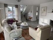Directly at the river Elbe: 131 sqm penthouse maisonette...