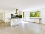 direkt im Einkaufszentrum modernisiert & bequem 1. OG... direkt im Einkaufszentrum modernisiert & bequem 1. OG...