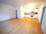 Direkt im Zentrum 2 Zimmer Wohnung mit großem begehbaren...