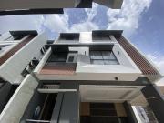 Discover Spacious City Living: 3 Storey Townhouse in...