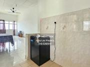 Discover your new home in this stunning 786 sqft service...