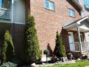 DISPONIBLE 1 NOVEMBRE BEAU CONDO 2CC POUR SEULEMENT 1795...