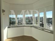 Disponível em Novembro. Localizado no centro de Cascais,... Disponível em Novembro. Localizado no centro de Cascais,...