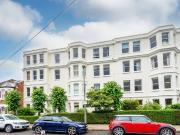 Disraeli Gardens, Putney, London SW15, 3 bed flat to...