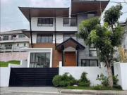 Live in Luxury! Premium Home with Infinity Pool in...