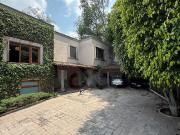 Divina, amplisima, super segura casa en Lomas de Bezares