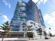 Docklands Apartment with City & Water Views