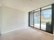 Docklands Luxury two bedroom apartment for lease with...