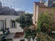 Dois apartamentos e um parqueamento, todas frações...