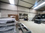 Dois armazéns juntos para venda em Águeda