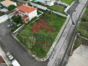 Dois lotes com uma rea total de 593m2 localizados em...