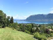 Vue panoramique sur le lac