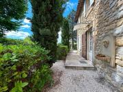 Domaine viticole, oléicole et 3 gites au pied du Mont...