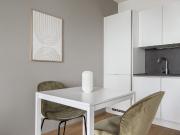 Donaustadt 1br w/ rooftop pool & gym, nr U1, Vienna...