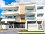 DON'T MISS OUT ON THIS BEAUTIFUL UNIT!