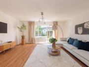 Erstbezug nach umfangreicher Sanierung! Reihenendhaus in...