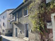 Doppelhaus mit 2,5 Zimmern in einem komplett renovierten...