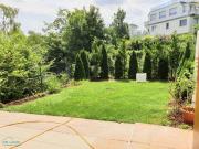 DOPPELHAUSHÄLFTE NÄHE PÖTZLEINSDORFER SCHLOSSPARK