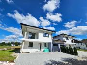 Doppelhaushälfte mit PV Anlage Erstbezug !