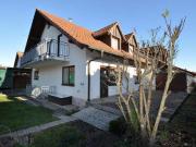 Doppelhaushälfte für Familien mit großem Platzangebot am...