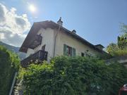 Doppelhaushälfte mit 3,5 Zimmern / Garten, Parkplätzen,...