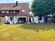 Doppelhaushälfte mit 439 m² Garten + Garage + Stellplätze