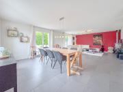 Doppelhaushälfte mit 5,5 Zimmern Garage, 2 Terrassen und...