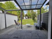 Doppelhaushälfte mit Anbau, Garten & Garage –...