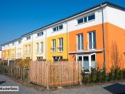 Doppelhaushälfte mit Garten, Garage und Carport