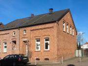 Doppelhaushälfte mit großem Garten