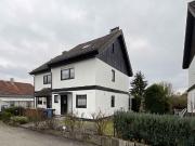 Doppelhaushälfte mit großem Garten