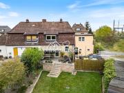 Doppelhaushälfte mit großem Garten für echte...