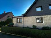 Doppelhaushälfte mit großem Garten und Garage in Essen...