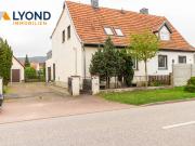 Doppelhaushälfte mit großem Gartengrundstück