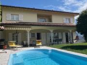 Doppelhaushälfte mit Pool mit Blick auf den See in Bosco...