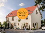 Doppelhaushälfte mit bezugsfertiger Ausstattung und Terrasse