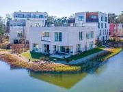 Doppelhaushälfte mit TG Platz direkt am See befristet...