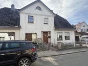 Doppelhaushälfte mit Wintergarten, Garage und viel...